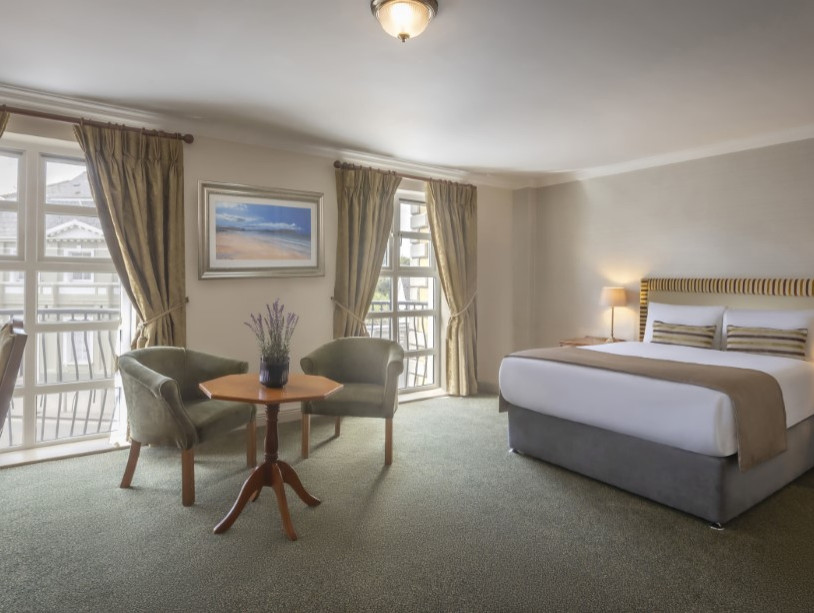 Bedroom   custom cms-bracken-court