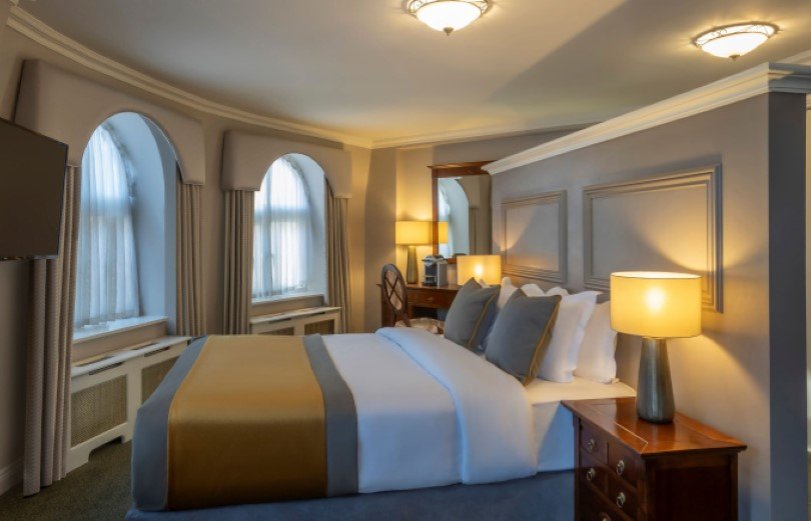 Bedroom   custom cms-bracken-court