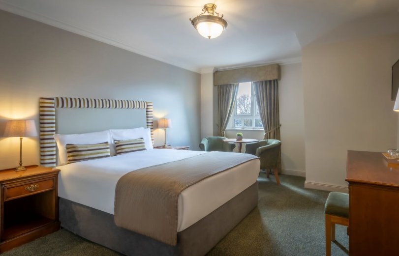 Bedroom cms-bracken-court
