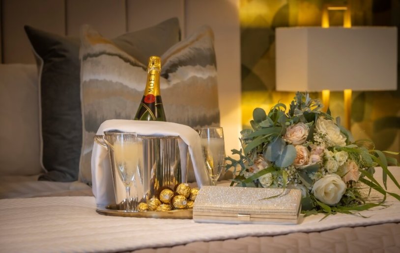 Bridal room detail cms-bracken-court